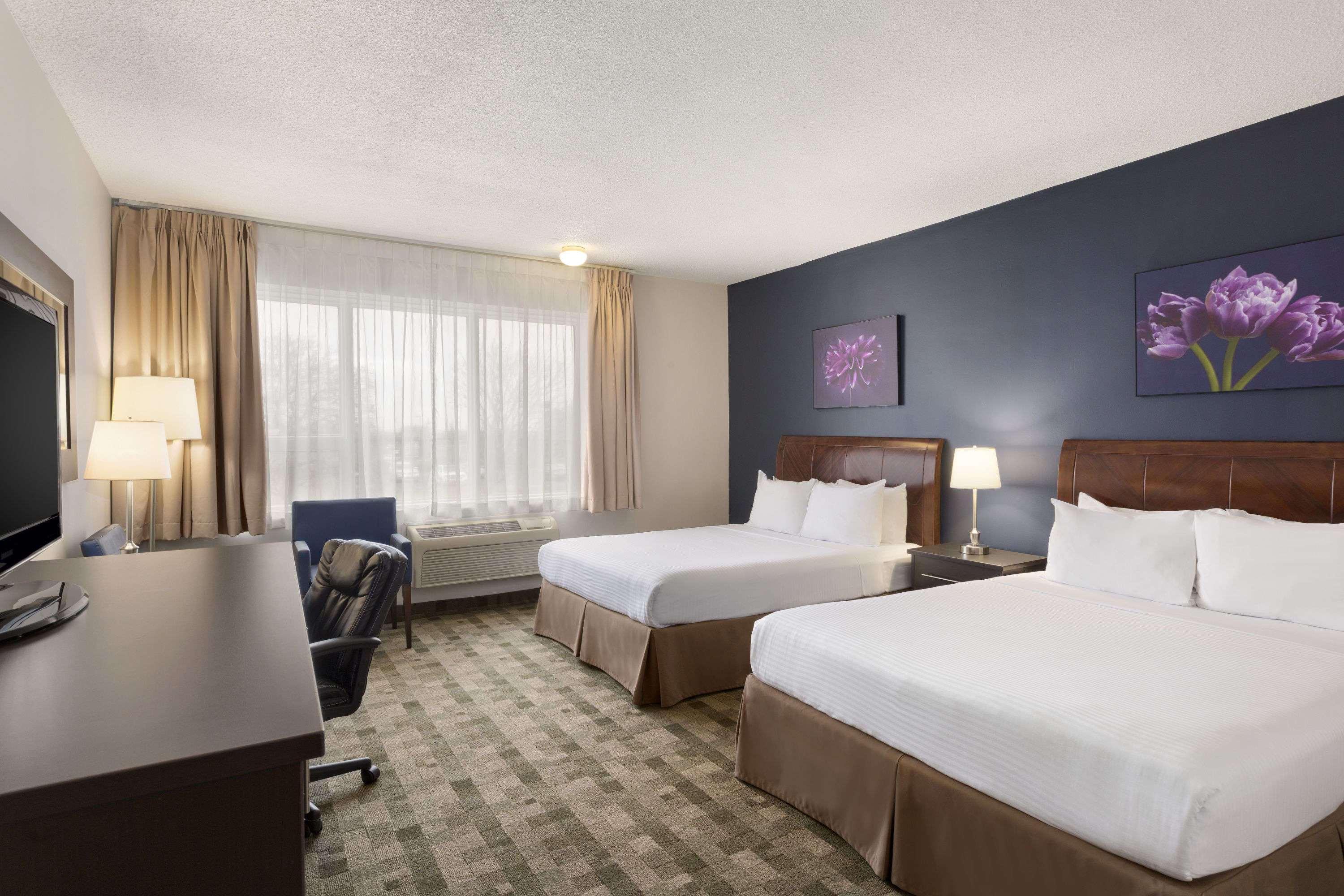 Days Inn By Wyndham Montreal Airport Conference Centre Dorval Extérieur photo