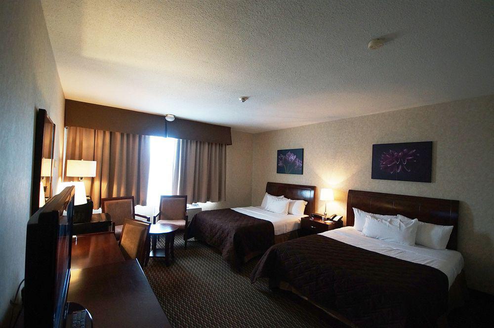 Days Inn By Wyndham Montreal Airport Conference Centre Dorval Extérieur photo
